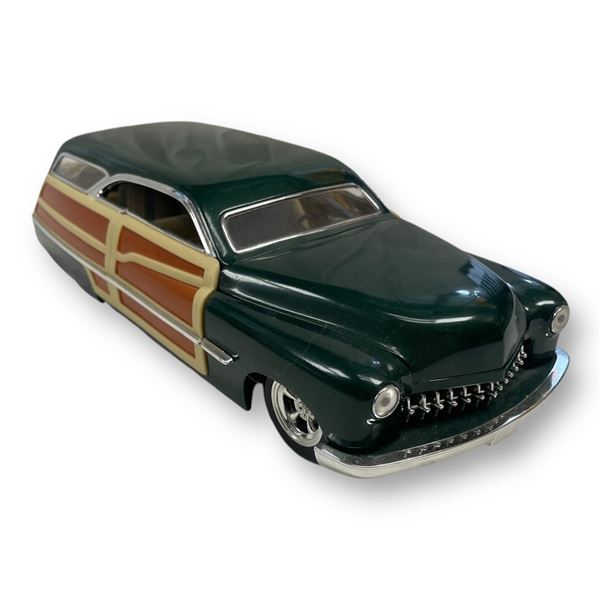 Hot Wheels 1999 1/18 Scale Custom Merc Woodie Car