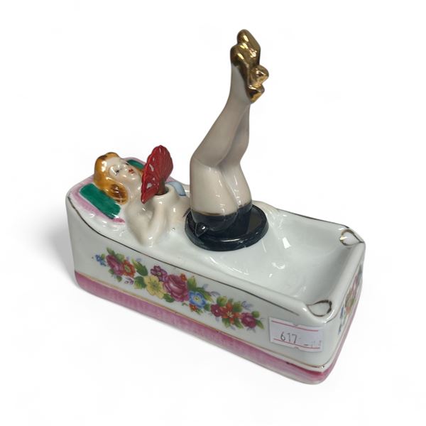 Vintage Pinup Porcelain Swaying Leg/Fan Ashtray