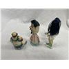 Image 2 : 3 Vintage Porcelain Figures