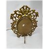 Image 2 : Beautiful Vintage Gold Guild Table Top Mirror