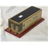 Image 2 : 2 Vintage Model Train Accessories: Marx Tin Wheaton Electric Station & Lionel Platform