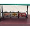 Image 2 : Vintage Lionelville Electric Model Train Station Platform (Plastic)