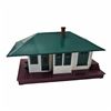 Image 2 : Vintage Lionel #132 Illuminated Station With Automatic Train Control