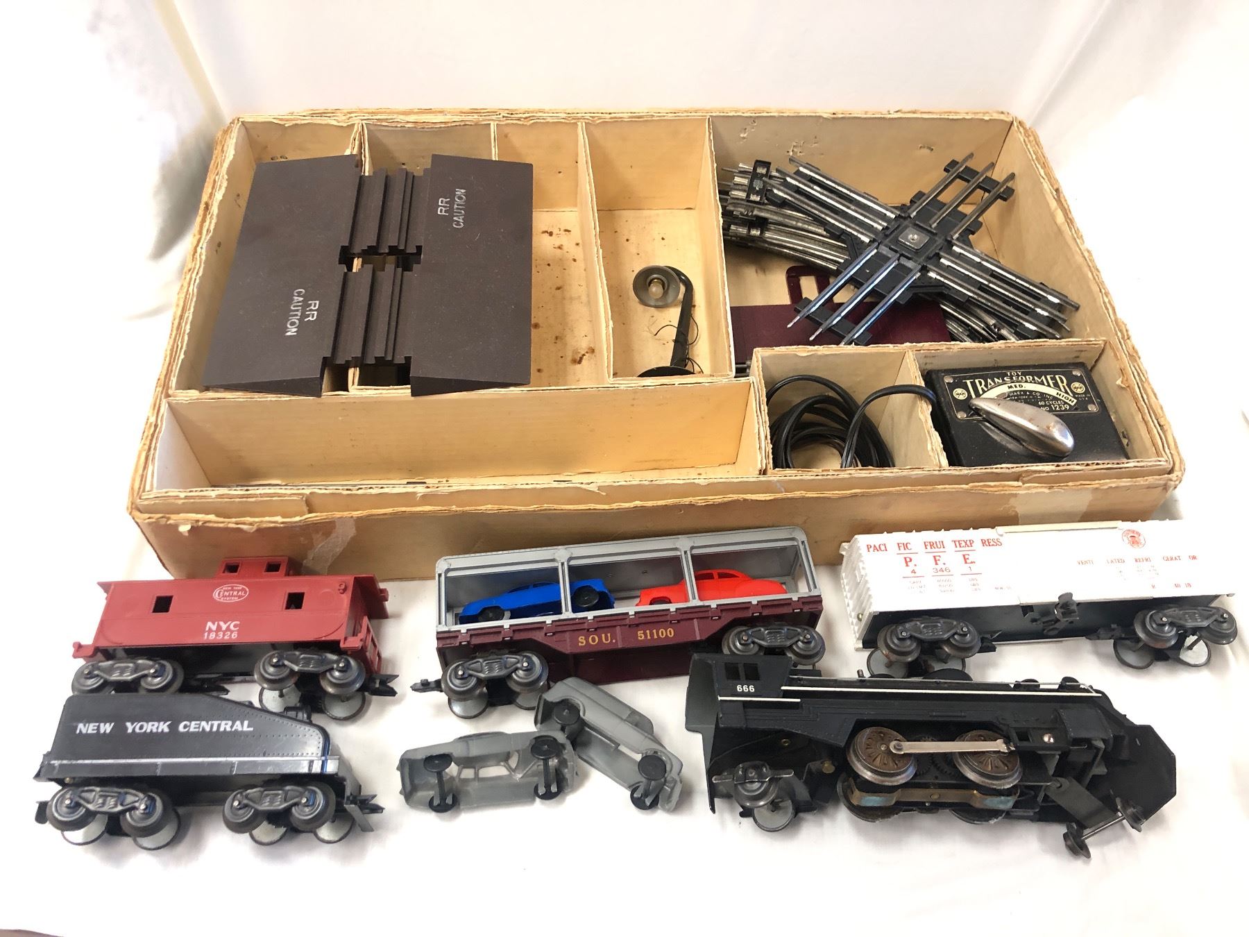 Vintage Marx Electric Train Set Model #52294 With Original Box