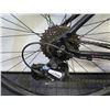 Image 2 : Specialized Vita Black Road Bike w/ Schwinn Seat