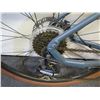 Image 2 : Diamondback Vision Gray Hybrid Bike