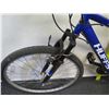 Image 8 : Huffy Rock Creek Blue Women's Hybrid Bike w/ Rear Basket