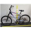 Image 8 : Lee Cougan Duel Black Sport Adventure Cruiser Bike