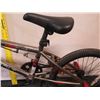 Image 8 : Revolt Freestyle Gray BMX Bike w/ Wheel Pegs