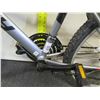Image 8 : Huffy Rock Creek Gray Mountain Bike