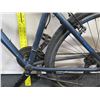 Image 8 : Schwinn Trailway Blue Hybrid Bike