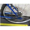 Image 8 : Huffy Rock Creek Blue Mountain Bike