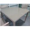 Image 10 : Triconfort Kettal Square Outdoor Table 36" x 36" x 29" w/ 4 Mesh Chairs 23" x 16" x 32"H