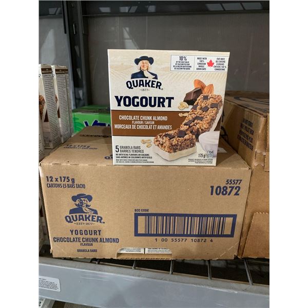 CASE LOT - Quaker Yogourt Chocolate Chunk Almond Granola Bars 12x175g