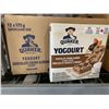 Image 2 : CASE LOT - Quaker Yogourt Chocolate Chunk Almond Granola Bars 12x175g