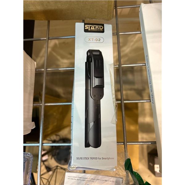 Stand live broadcast selfie stick XT-02 smartphone selfie stick