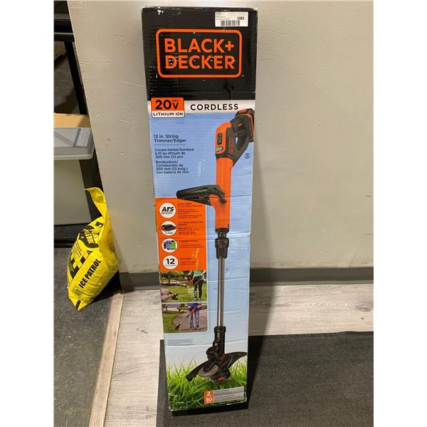 Black & Decker Cordless 20V 12" String Trimmer / Edger