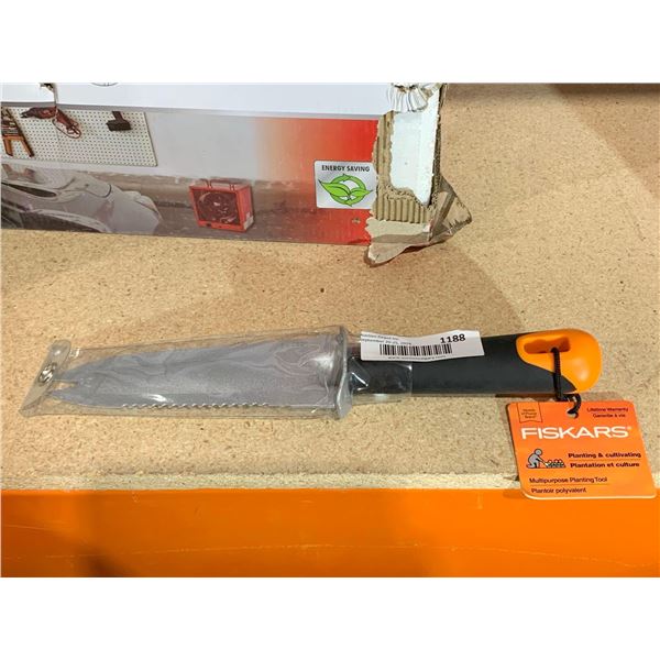 FiskarsMultipurpose Planting Tool