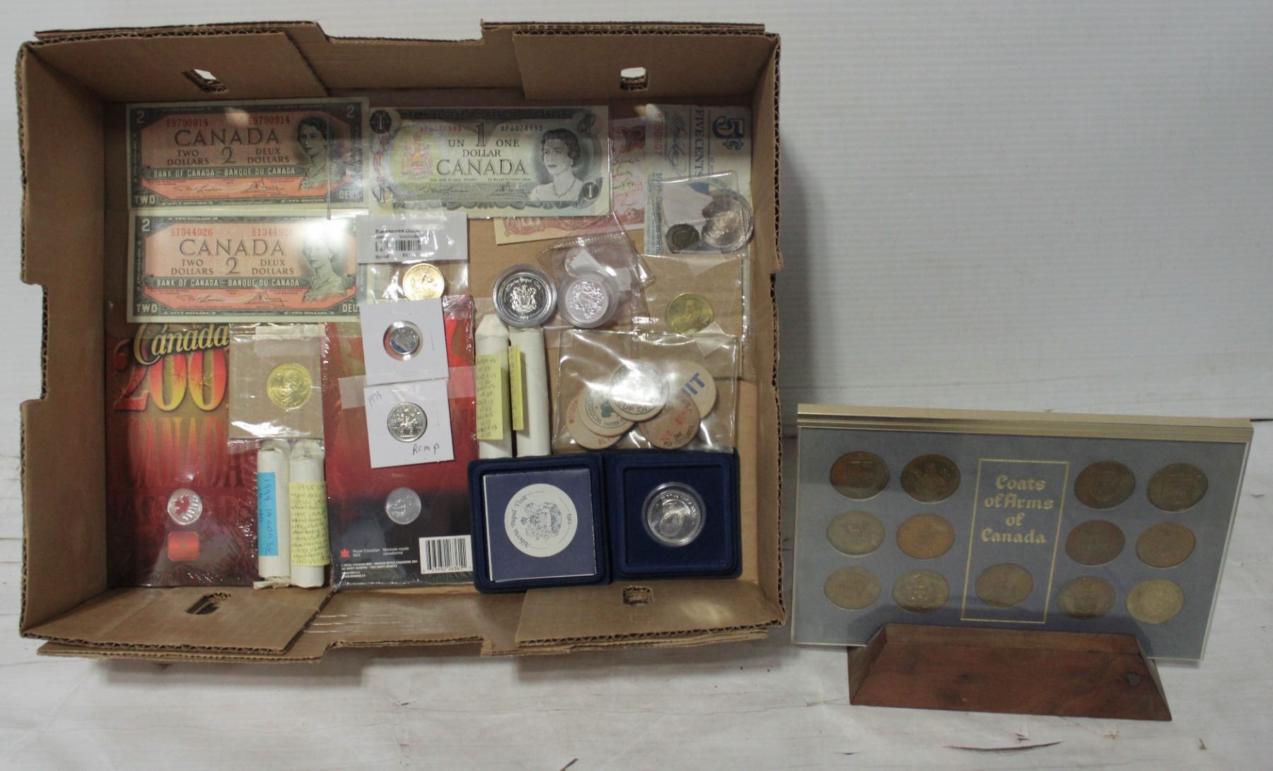 BOX ASSORTED BANK NOTES & COINS