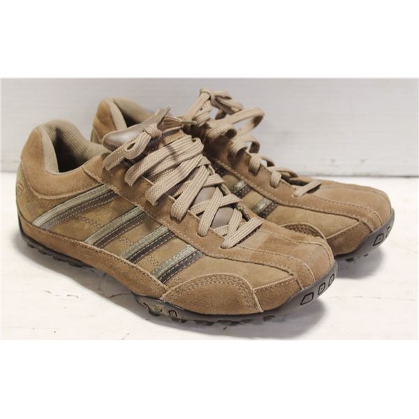 NEW SKETCHER SHOES WOMANS SIZE 8