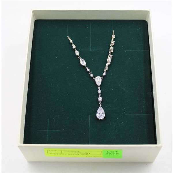 VINTAGE NECKLACE