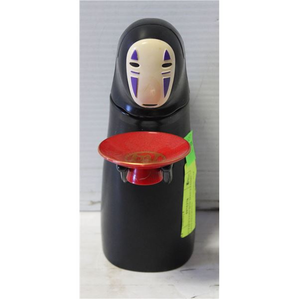 NO FACE COIN BOX MAN EATING COINS FIGURINES