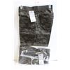 Image 1 : 2 NEW PAIRS OF MENS LEVIS SHORTS SIZE 20W