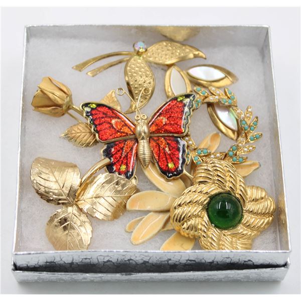 ESTATE BROOCHES ALL TOGETHER IN BOX-ESTATE