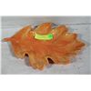 Image 1 : VINTAGE HAND PAINTED BONBON LEAF DISH