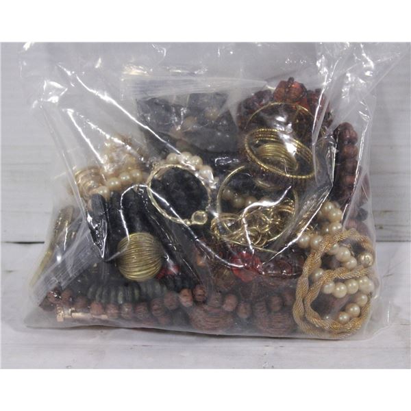 LOT OF VARIOUS ESTATE JEWELRY ETC.