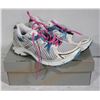Image 1 : NEW ASICS RUNNING SHOES - SIZE 5 WOMEN