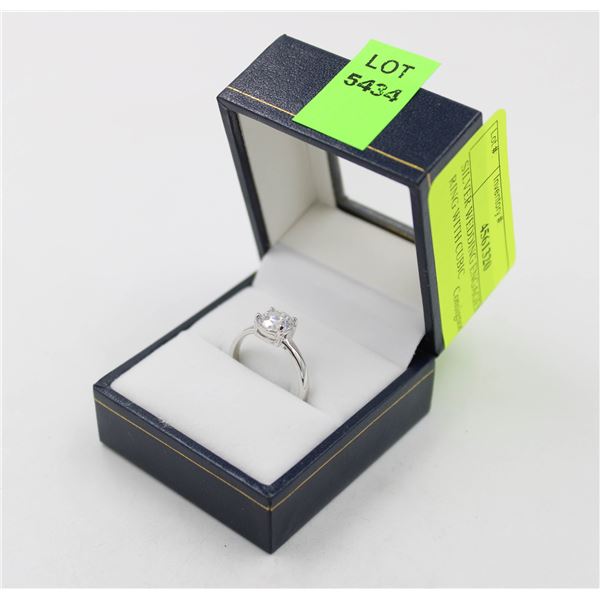 SILVER WEDDING ENGAGEMENT RING WITH CUBIC