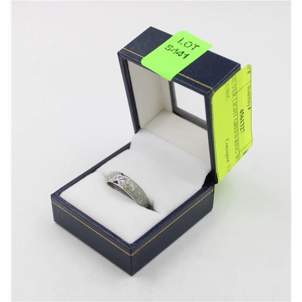 SILVER LIGHT GREEN RING WITH CUBIC