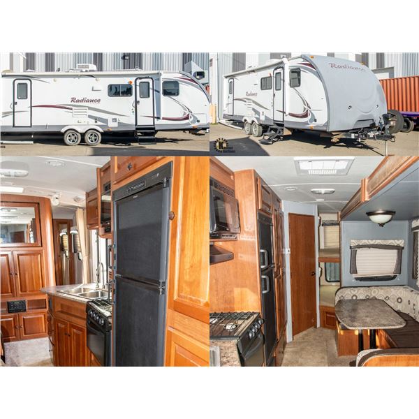 FEATURED 2013 RADIANCE HOLIDAY TRAILER