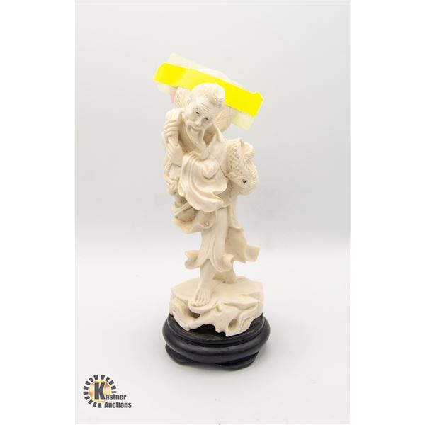 VINTAGE CHINESE FIGURINE ON STAND