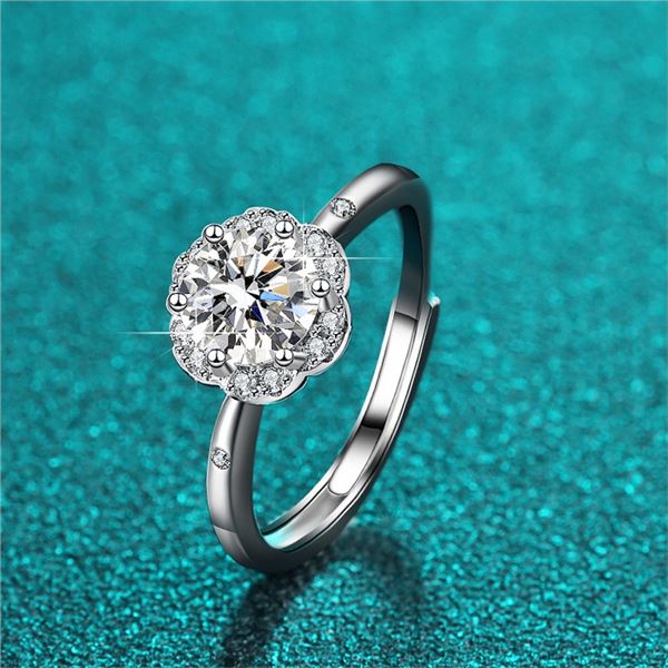 1 CT GRA CERTIFIED BRILLIANT CUT MOISSANITE