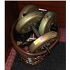 Image 1 : BASKET OF WEIGHTS
