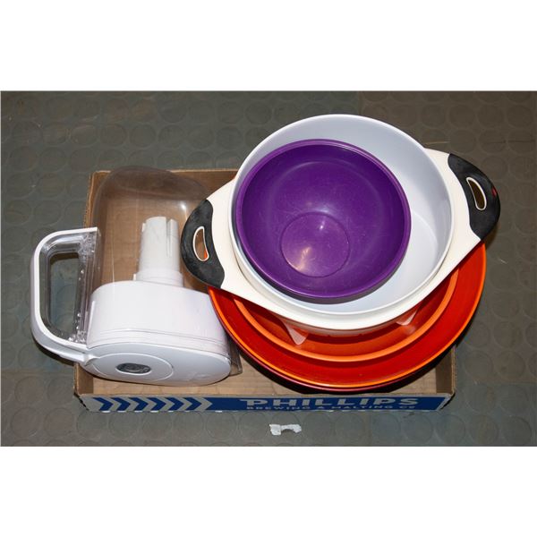 SET OF PLASTIC MIXING & FOOD BOWLS + BRITA WATER