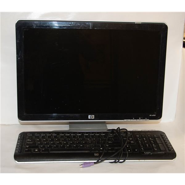 28 INCH HP COMPUTER MONITOR WITH KEYBOARD AND
