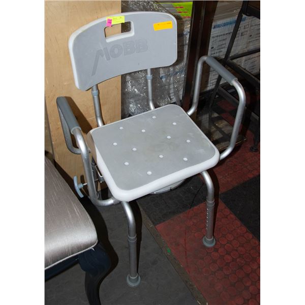 MOBB SHOWER CHAIR
