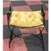 Image 1 : VINTAGE STYLE SIDE CHAIR