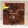 Image 1 : VINTAGE FABULOUS LAS VEGAS MANCAVE DICE CLOCK