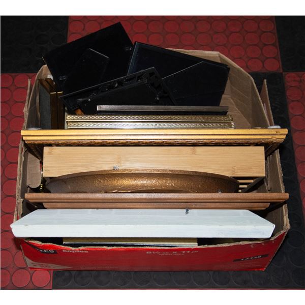 LARGE LOT OF ESTATE FRAMES