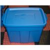 Image 1 : NEW RUBBERMAID 68 LITRE ROUGHNECK TOTE WITH LID