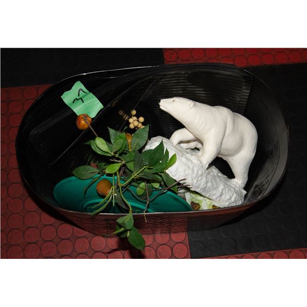 PLACE MATS & DECORATIONS