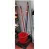 Image 1 : LOT OF UNCLAIMED CLEANING SUPPLIES INCL MOPS