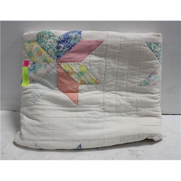 VINTAGE STAR PATCHWORK QUILT-ESTATE
