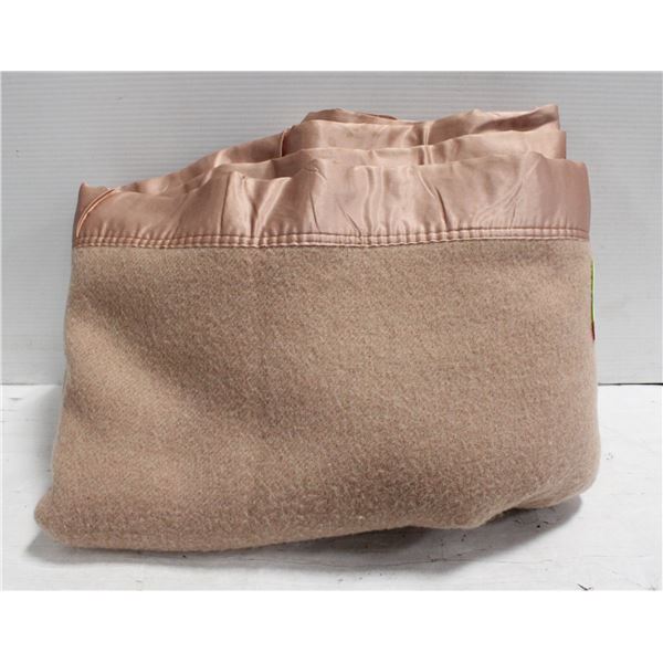 VINTAGE KENWOOD VIRGIN WOOL FULL SIZE