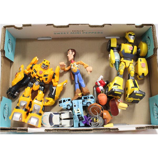 FLAT OF VINTAGE COLLECTABLE TOY FIGURES