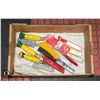 Image 1 : BOX WITH ASSORTMENT OF 10 KNIVES AND NEW